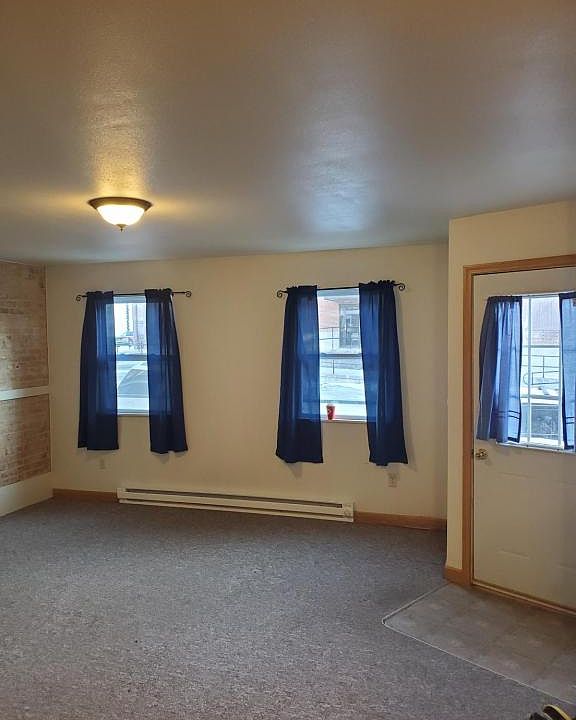 1st image of 104 S Main St APT 3