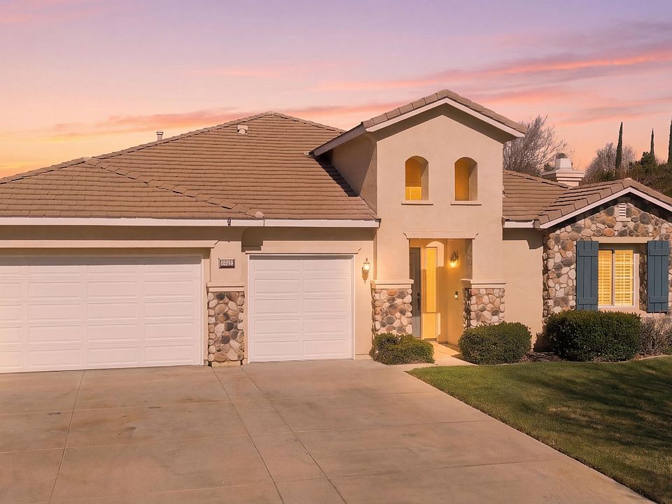 1st image of 41861 Montallegro St