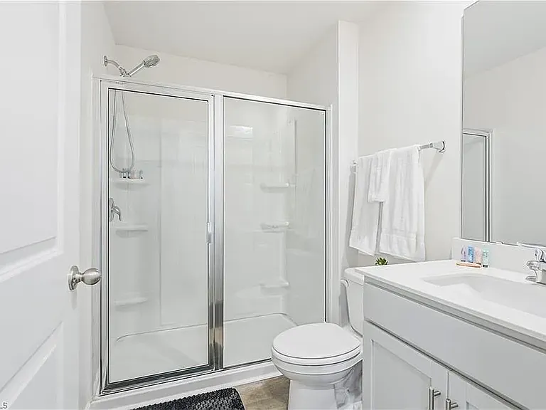 108 Nova Ln — Photo 3