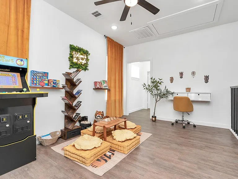 3127 Bolt St — Photo 25