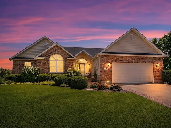1426 Beach Ln, Sycamore, IL 60178