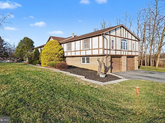 2nd image of 141 Simmons Rd