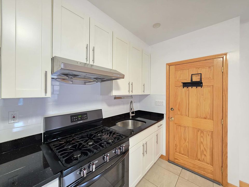 1st image of 1519 W 5th St #2F