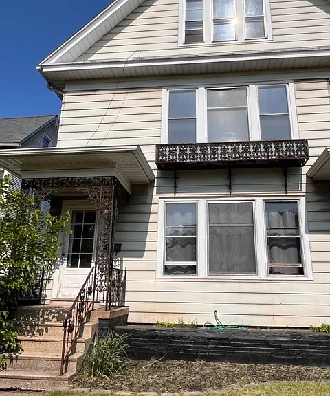 1445 College Ave — Photo 4