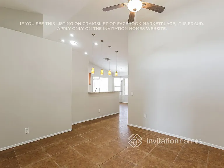2110 N Ithica St — Photo 3