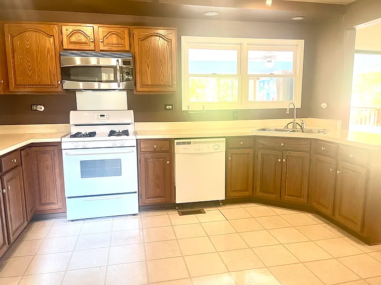 436 Cambridge Way — Photo 15