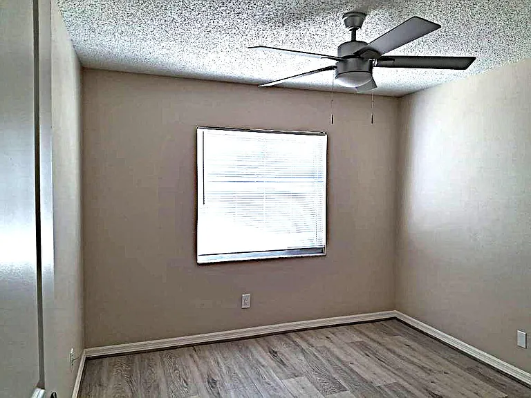 8308 123rd Ave — Photo 21