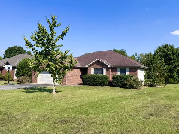 614 Ashbury Cir, Hopkinsville, KY 42240