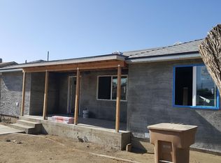 10500 Santa Barbara St, Lamont, CA 93241