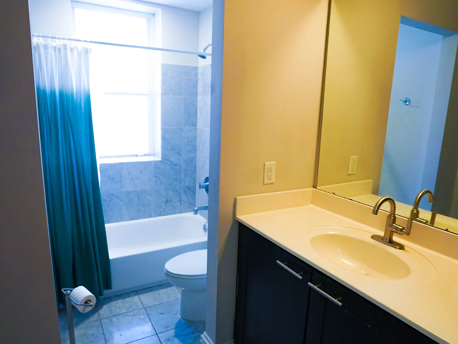 2 bed, 850 sqft, $1,795 — Photo 1