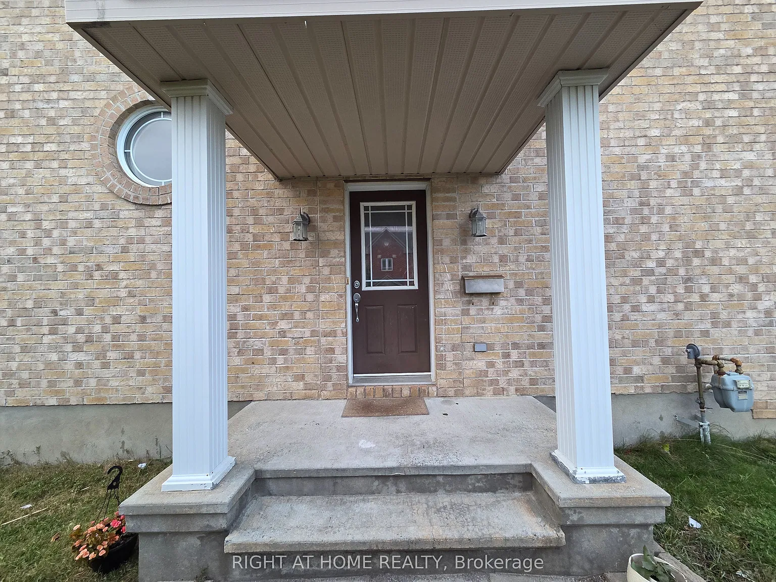 3 bed, $2,700 — Photo 2