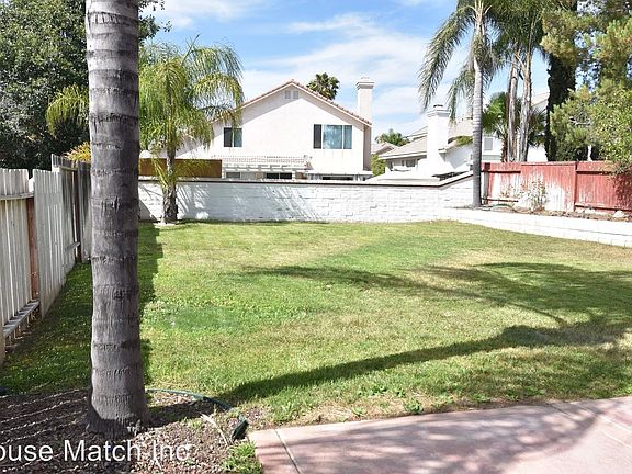 3rd image of 44790 Calle Banuelos
