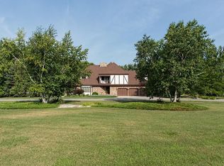 1603 Round Hill Dr, Fargo, ND 58104