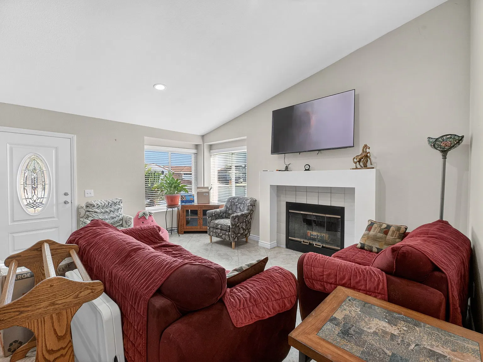3 bed, 1232 sqft, $3,200 — Photo 3