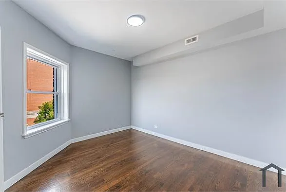 7630 N Marshfield Ave #3 — Photo 5
