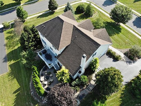 2nd image of 4200 Jeanette Dr