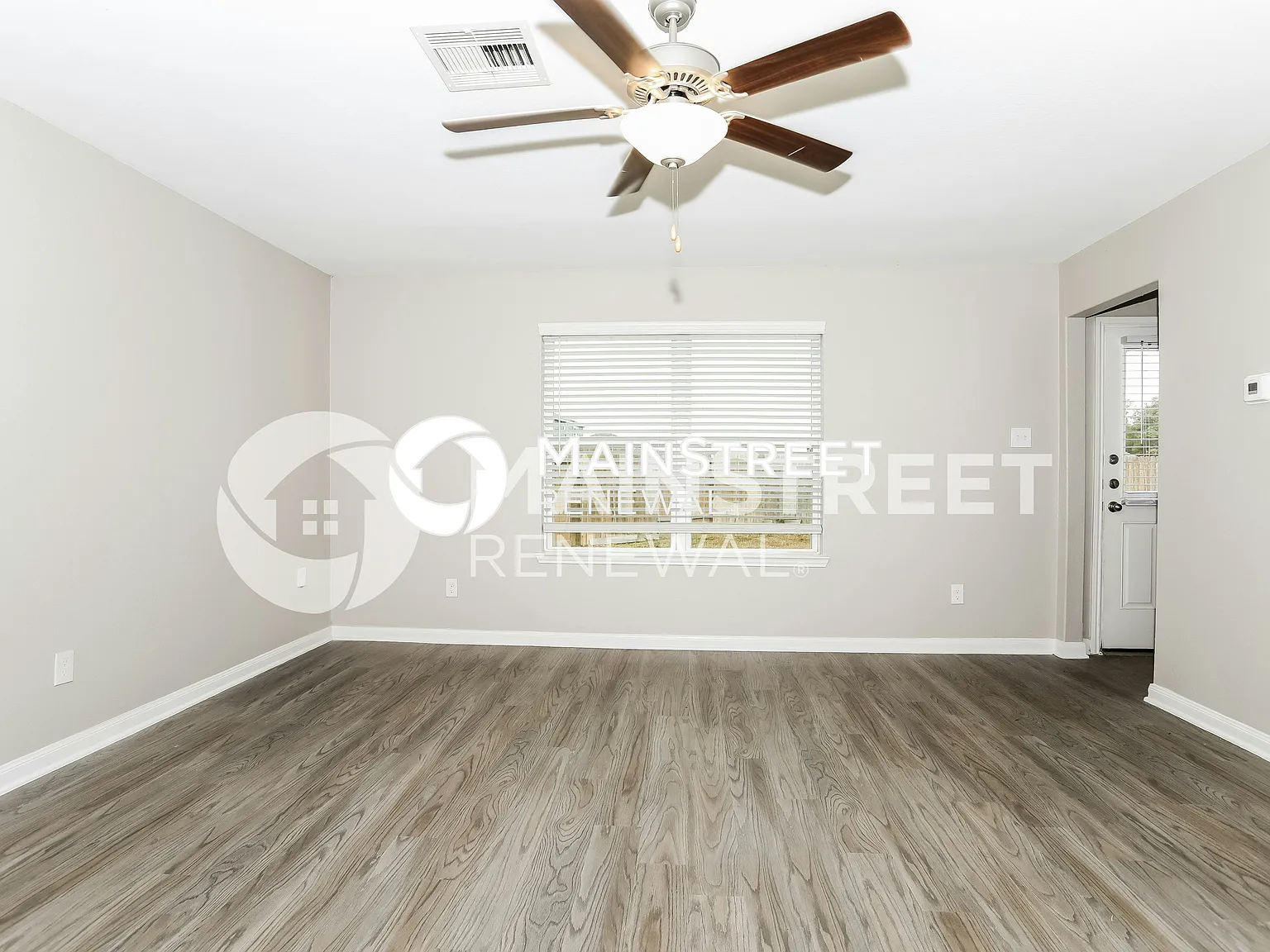 25208 Dickens Drive — Photo 3