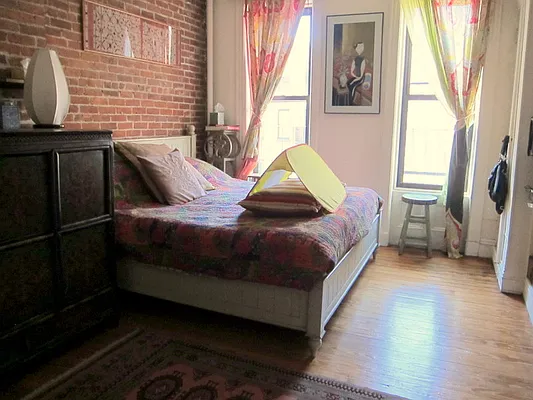 Rented by Chartwell Manhattan Realty | media 11