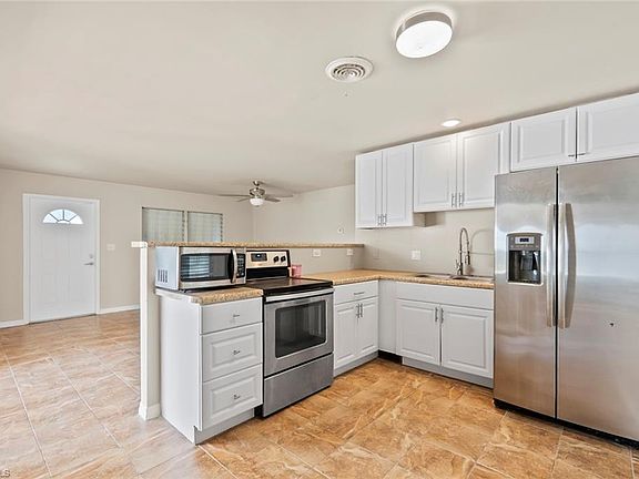 3rd image of 116 Lake AVE