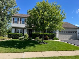 847 Burning Trl, Carol Stream, IL 60188