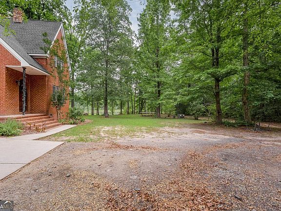 4th image of 283 Limestone Rd