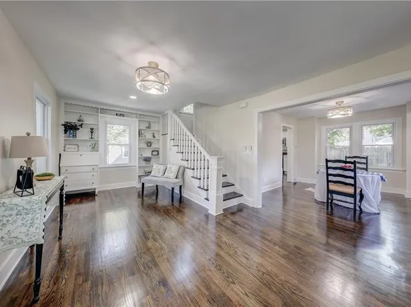 226 S Chestnut St, Olathe, KS 66061