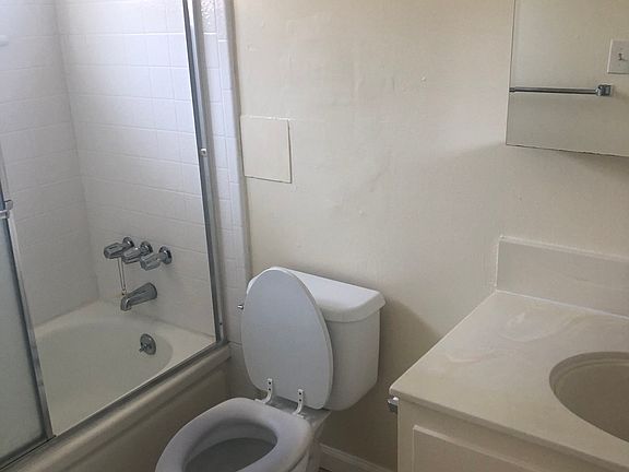 3rd image of 14665 Washington Ave #7104e0784