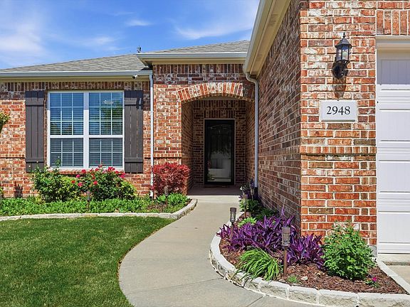 3rd image of 2948 Oyster Bay Dr