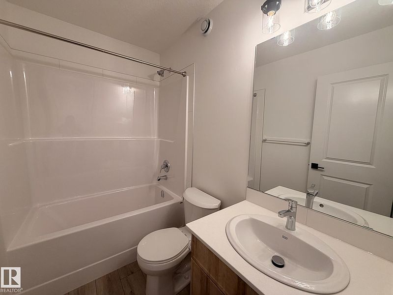 Edmonton Townhouse for rent - 3 Bedrooms — photo 13