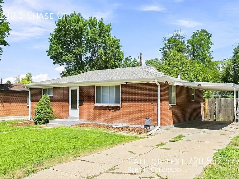 1230 S Chase Ct — Photo 4