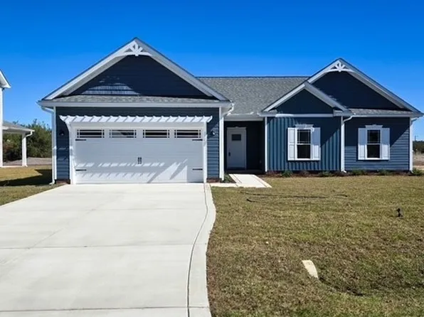 102 Sunny Acres Ln, Clinton, NC 28328