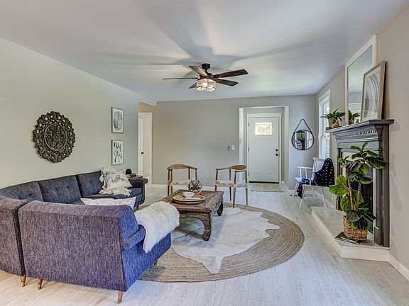 4th image of 3132 Noble Valley Dr