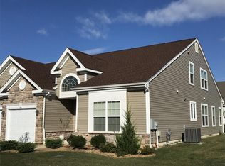 49 Gryphon Dr, Monroe Township, NJ 08831
