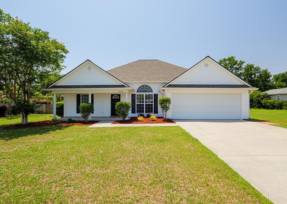 1st image of 5702 Emily Ln