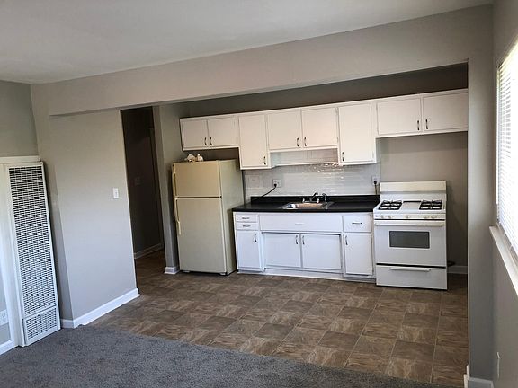 2nd image of 3670 Seabrook Ave APT F