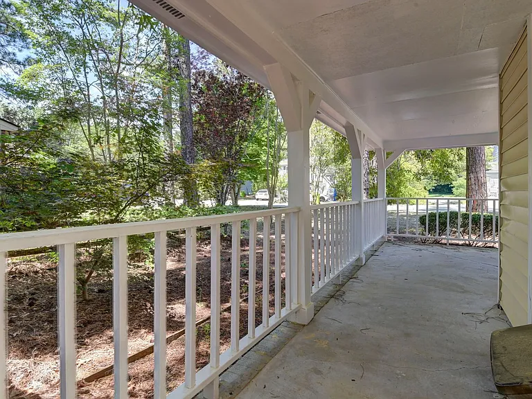 220 N Donar Dr — Photo 2