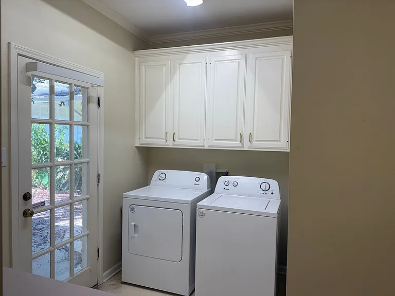 621 W Woodruff Dr — Photo 5