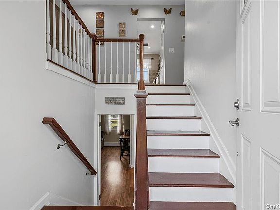 2nd image of 17 Nottingham Drive