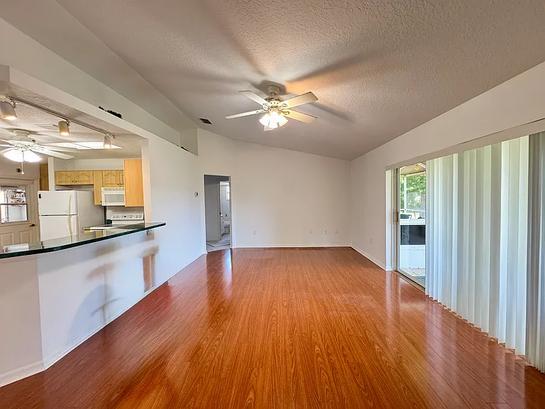 21606 Rosewood Ct — Photo 8