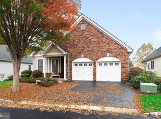 3 Nightingale Dr, Hamilton, NJ 08690