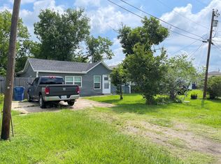 103 Prewitt Ln, West Columbia, TX 77486