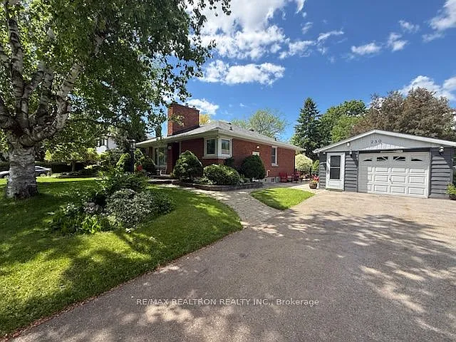 250 Meadow Rd — Photo 1