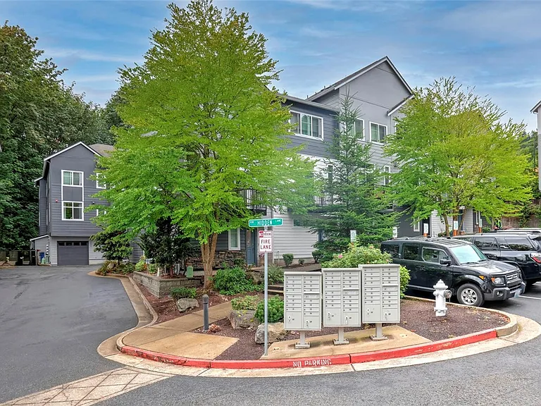 2225 NW Moraine Pl — Photo 28