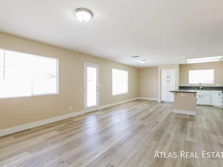 8328 Sky Canyon Ct — Photo 4