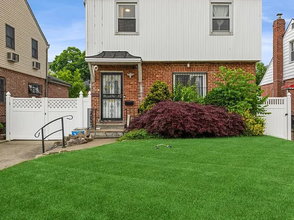 6505 183rd St, Fresh Meadows, NY 11365