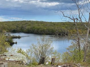 42 Overlook Rd E, North Stonington, CT 06359