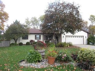 471 Windrock Ln, Dimondale, MI 48821