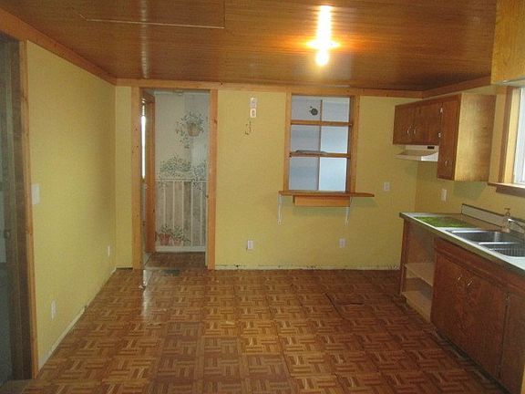4th image of 7 Hilltop Ave
