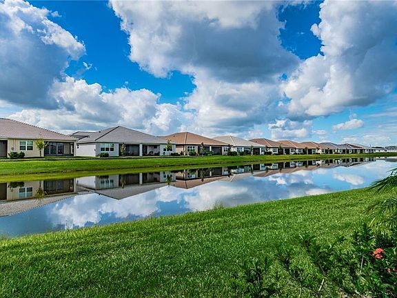 4th image of 4933 Sevilla Shores Dr