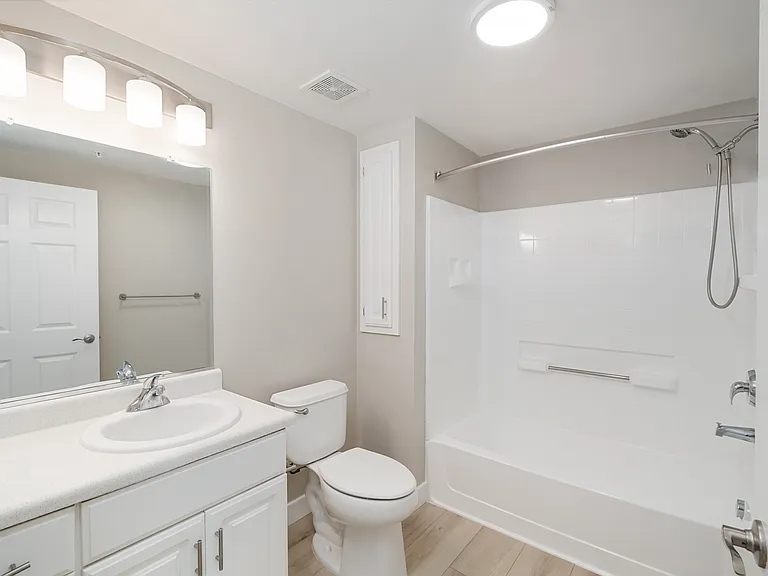 Almanor - 2BR, 2BA 1,146SF
